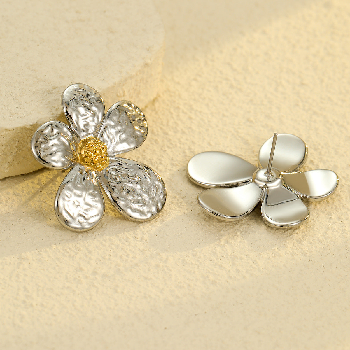 Orecchini da Donna a Cinque Petali Floreali alla Moda in Acciaio Inossidabile con Placcatura in Oro 18K