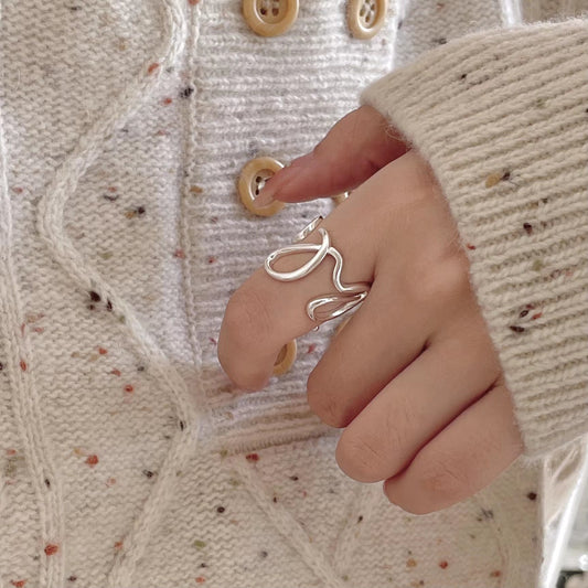Minimalist Heart-Shaped 925 Sterling Silver Ring with Textured Line Design for Women