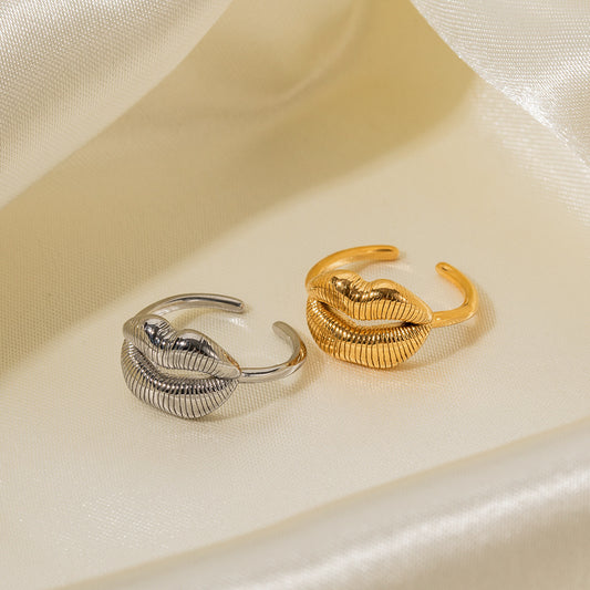 Anello aperto da donna in acciaio inossidabile placcato oro 18 carati con motivo labbra geometriche stile Fashion Ins