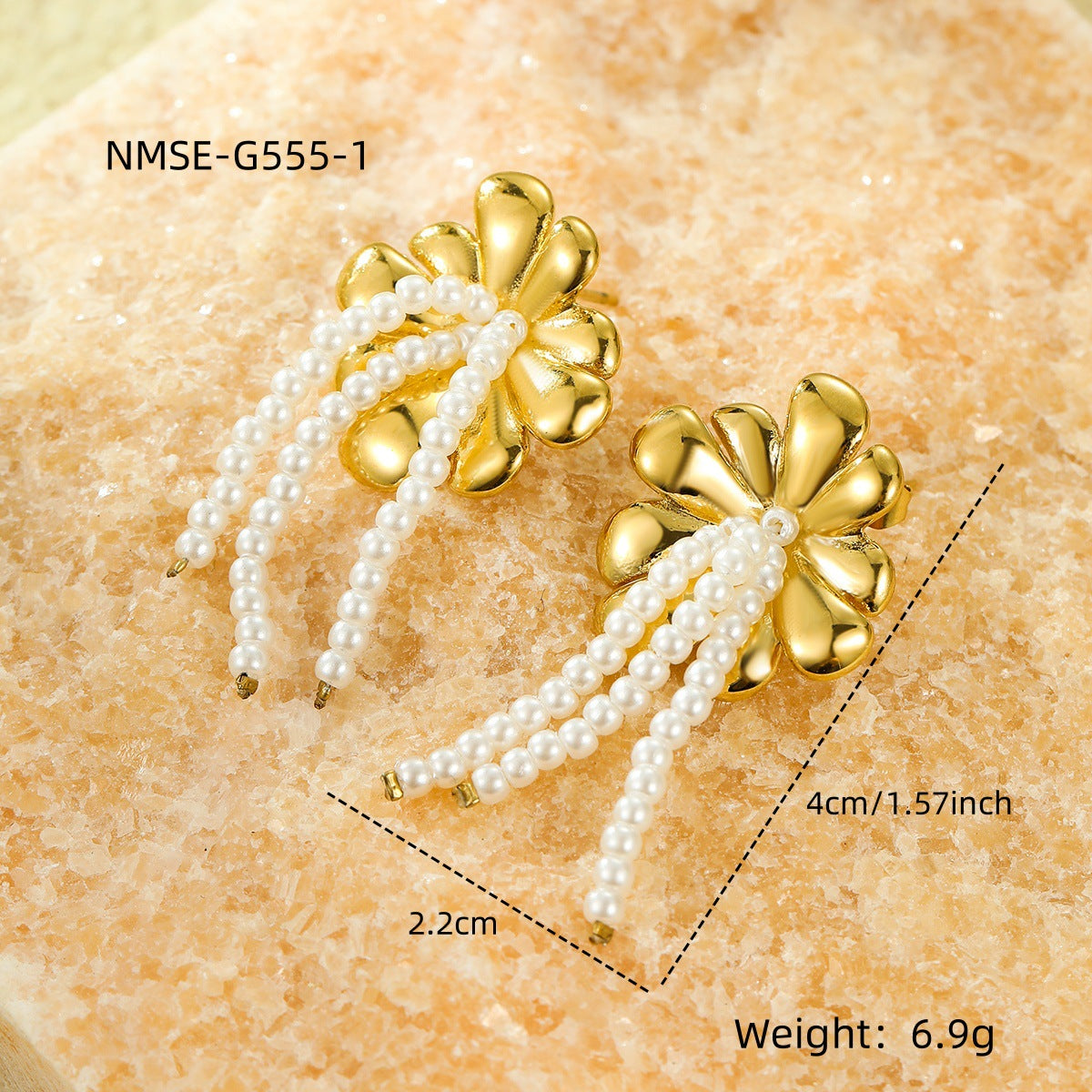 Orecchini pendenti da donna con perle e fiori vintage in acciaio inossidabile placcato oro e perni in acciaio al titanio