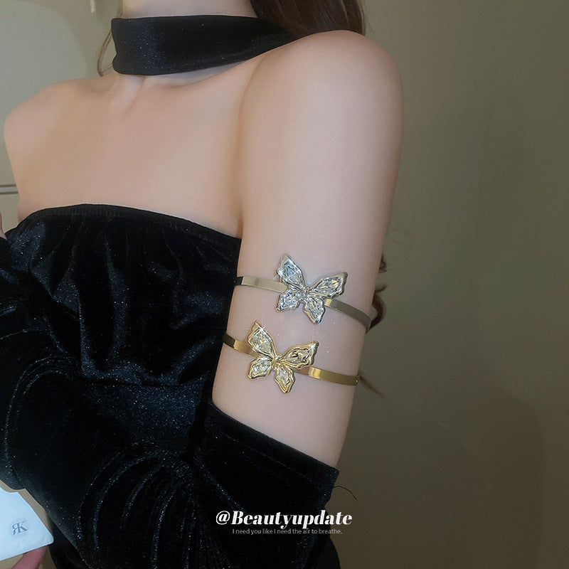 Elegante Bracciale a Farfalla Placcato in Lega da Donna con Intarsio di Strass, Bracciale a Polsino Stile Lusso Versatile