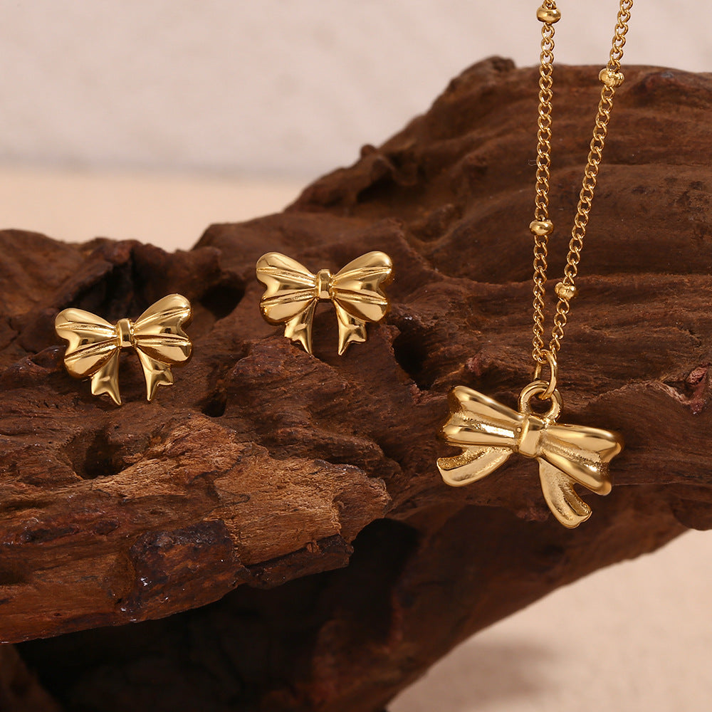 Minimalist Bow-Shaped Stainless Steel Necklace with 18K Gold Plating for Women