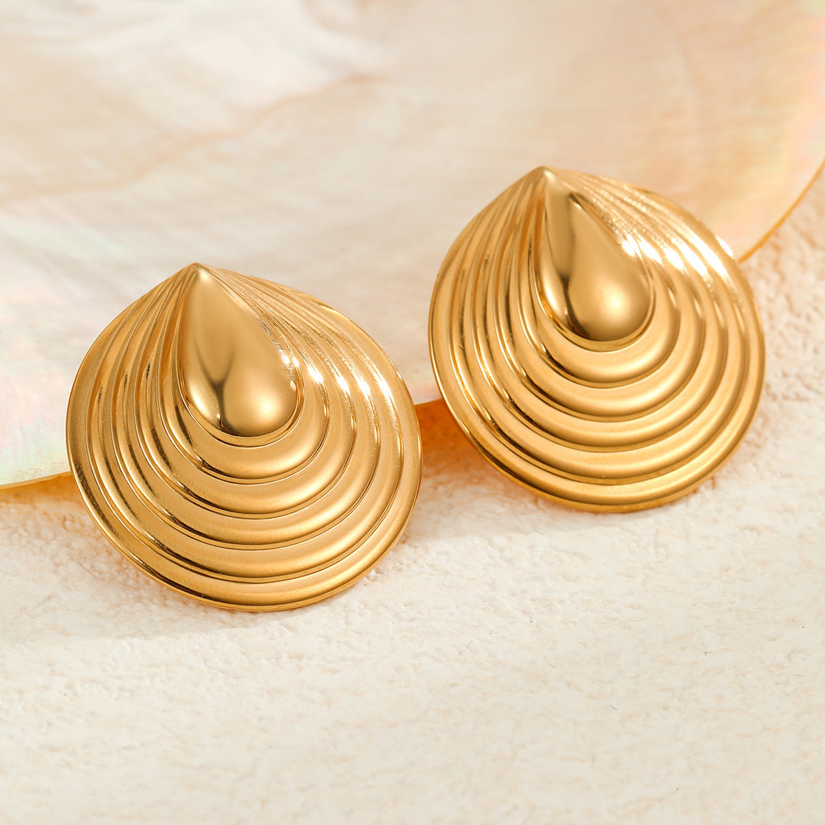 Pendientes de acero inoxidable irregulares con forma de arco de estilo vintage para mujer con acabado chapado, diseño geométrico, ligero y lujoso para uso diario
