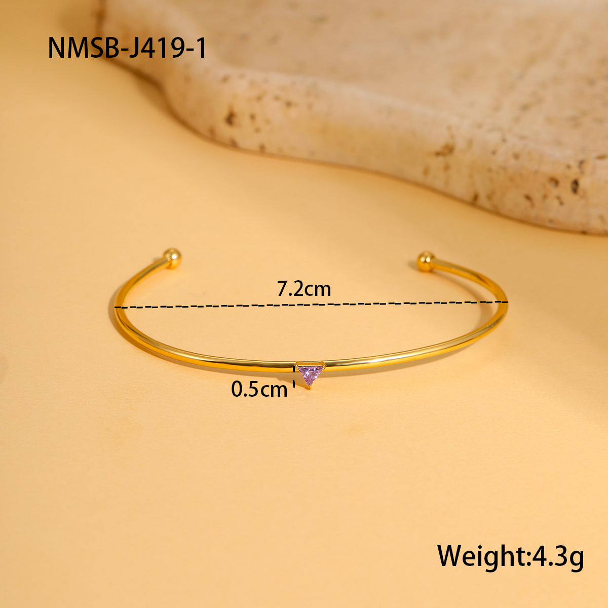 Bracciale minimalista geometrico in acciaio inossidabile con placcatura in oro e intarsio di zirconi colorati come pietra portafortuna