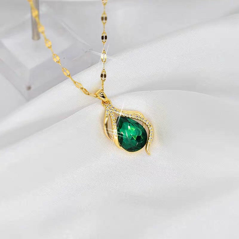 Collana con Ciondolo a Goccia in Cristallo Verde Smeraldo Vintage in Acciaio al Titanio con Finitura Placcata per Donna, Catena Clavicola Minimalista