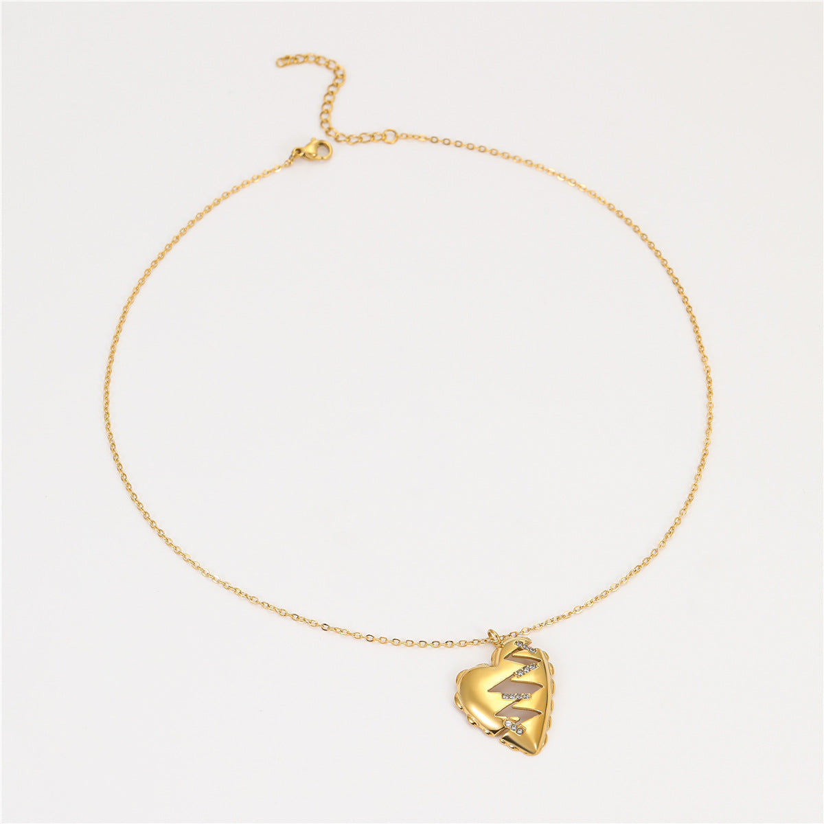 Collar Minimalista de Acero Inoxidable con Corazón, Baño de Oro de 18K e Incrustaciones de Pedrería para Mujer