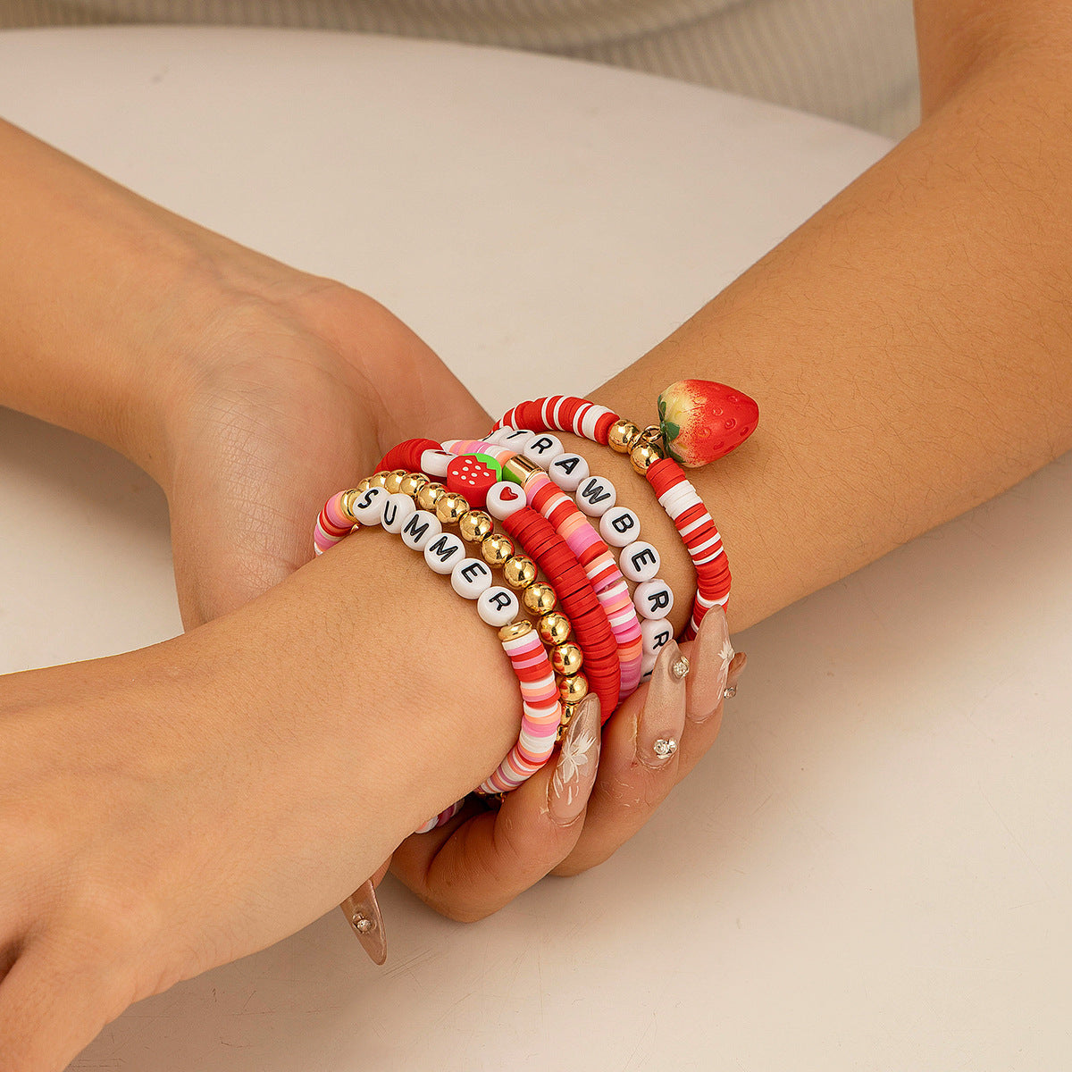 Bracciale da donna in argilla polimerica a forma di lettera in stile bohémien con finitura placcata