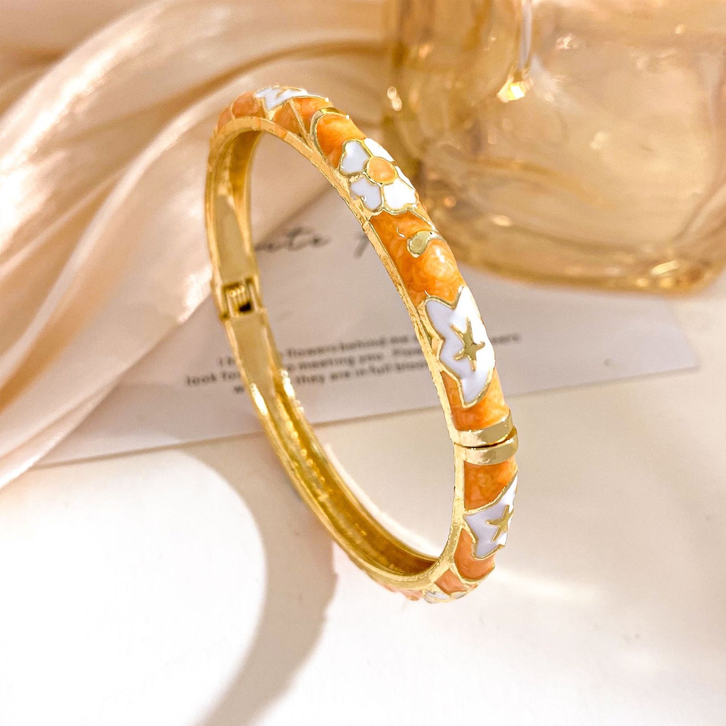 Vintage Elegant Floral Enamel Drip Oil Rhinestone Inlaid Alloy Bangle Bracelet for Women