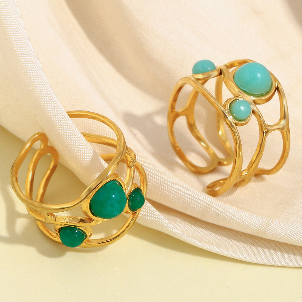 Anello Vintage Francese in Acciaio Inossidabile con Design Geometrico, Placcatura in Oro 18K e Accento Smeraldo per Donna