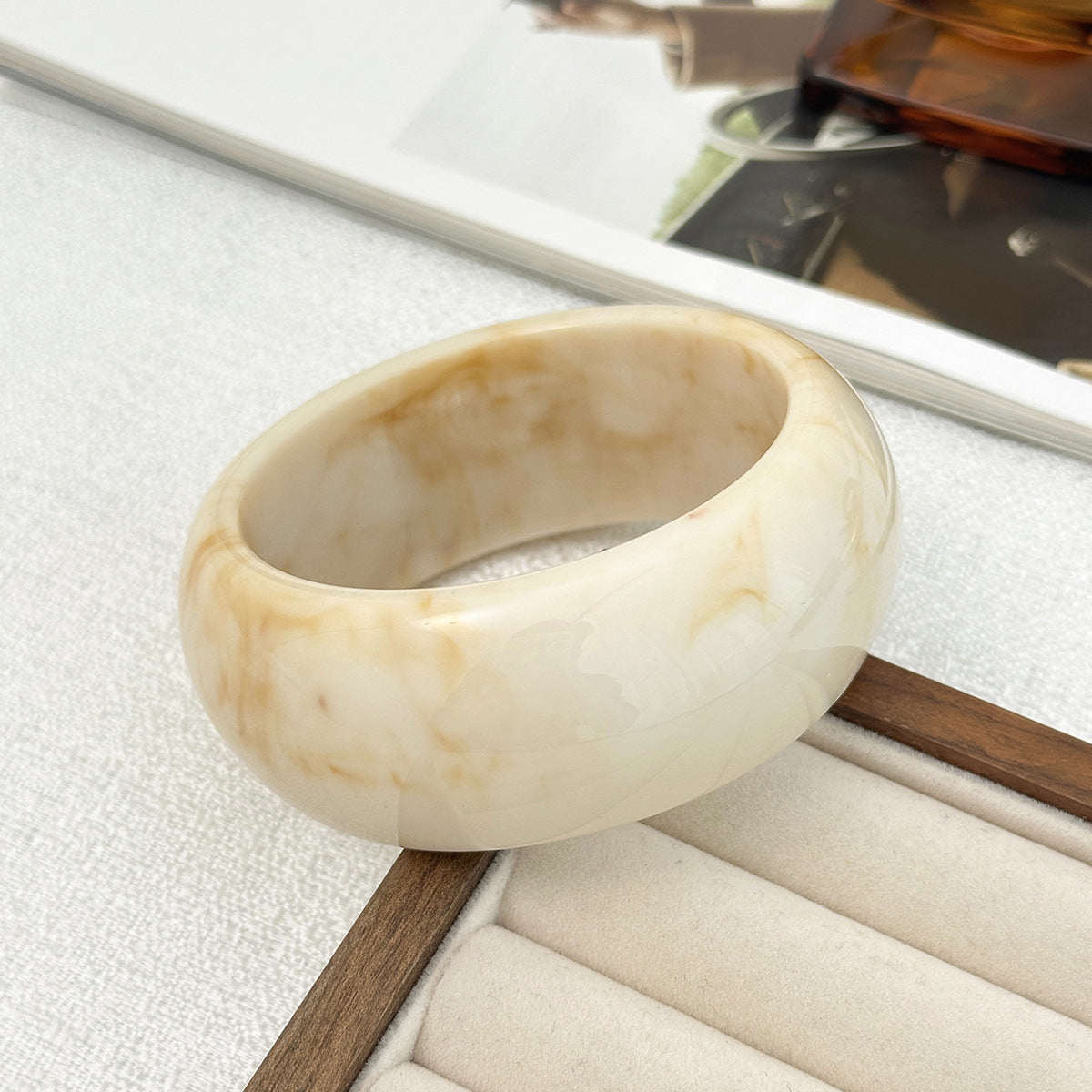 Vintage Resin Round Oval Bangle Bracelet for Women