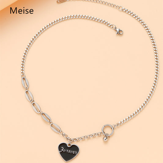 Collana con ciondolo a forma di cuore e lettera in stile naturale, in acciaio inossidabile con acciaio al titanio placcato nero