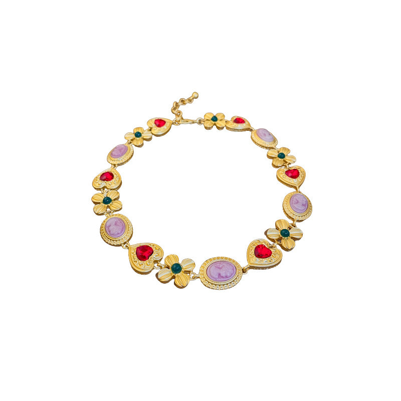 Collana con ciondolo a cuore in strass e fiori vintage, stile corte francese, con catena alla clavicola e design retrò resistente