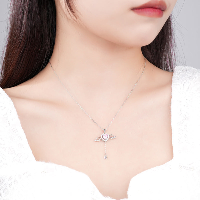 Original Design Heart-Shaped Titanium Steel Pendant Necklace with Plated Finish for Women and Men, Clavicle Chain Style Valentine's Day or Birthday Gift