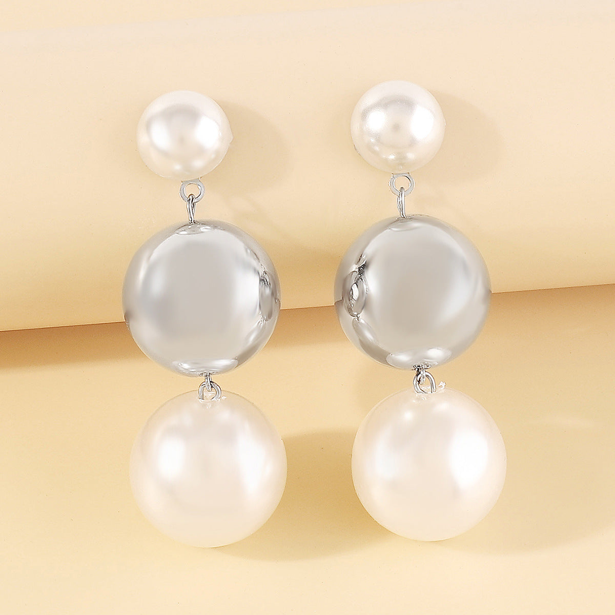 Pendientes de perlas geométricos con flecos, dulces y atrevidos, para mujer, con base de hierro y acabado artesanal