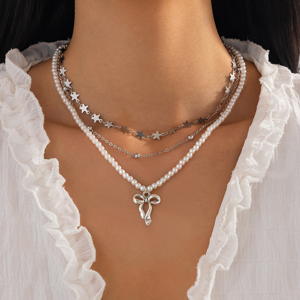 Set di collana con ciondolo a stella geometrico dolce e audace per donne con catena in rame e ciondolo in lega