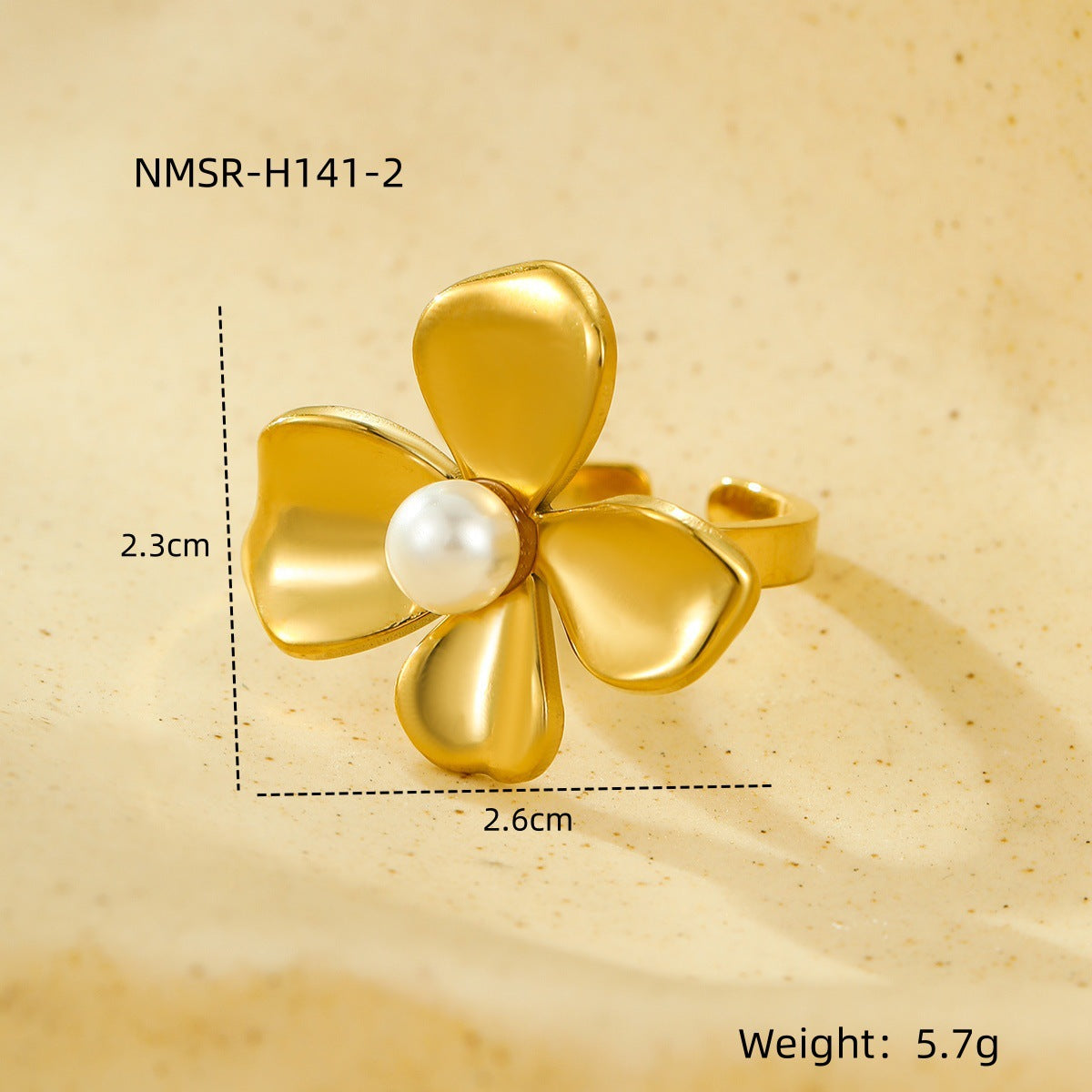 Anillo de Acero Inoxidable con Perlas y Flores de Estilo Lujoso para Mujer con Acabado Chapado y Banda Ajustable