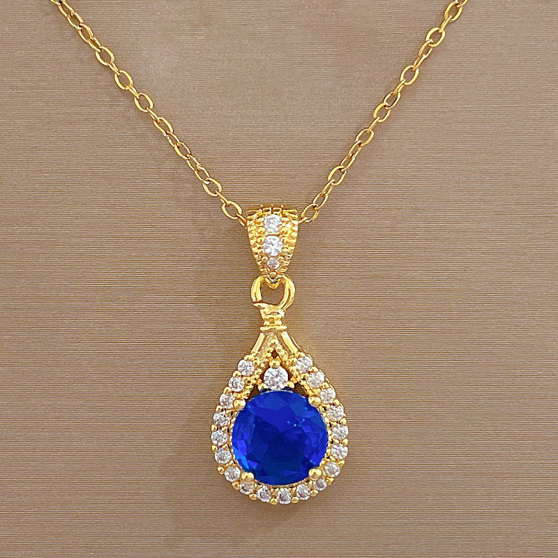 Lujoso collar dulce de gota geométrica con diamantes de imitación en acero de titanio con colgante de cobre