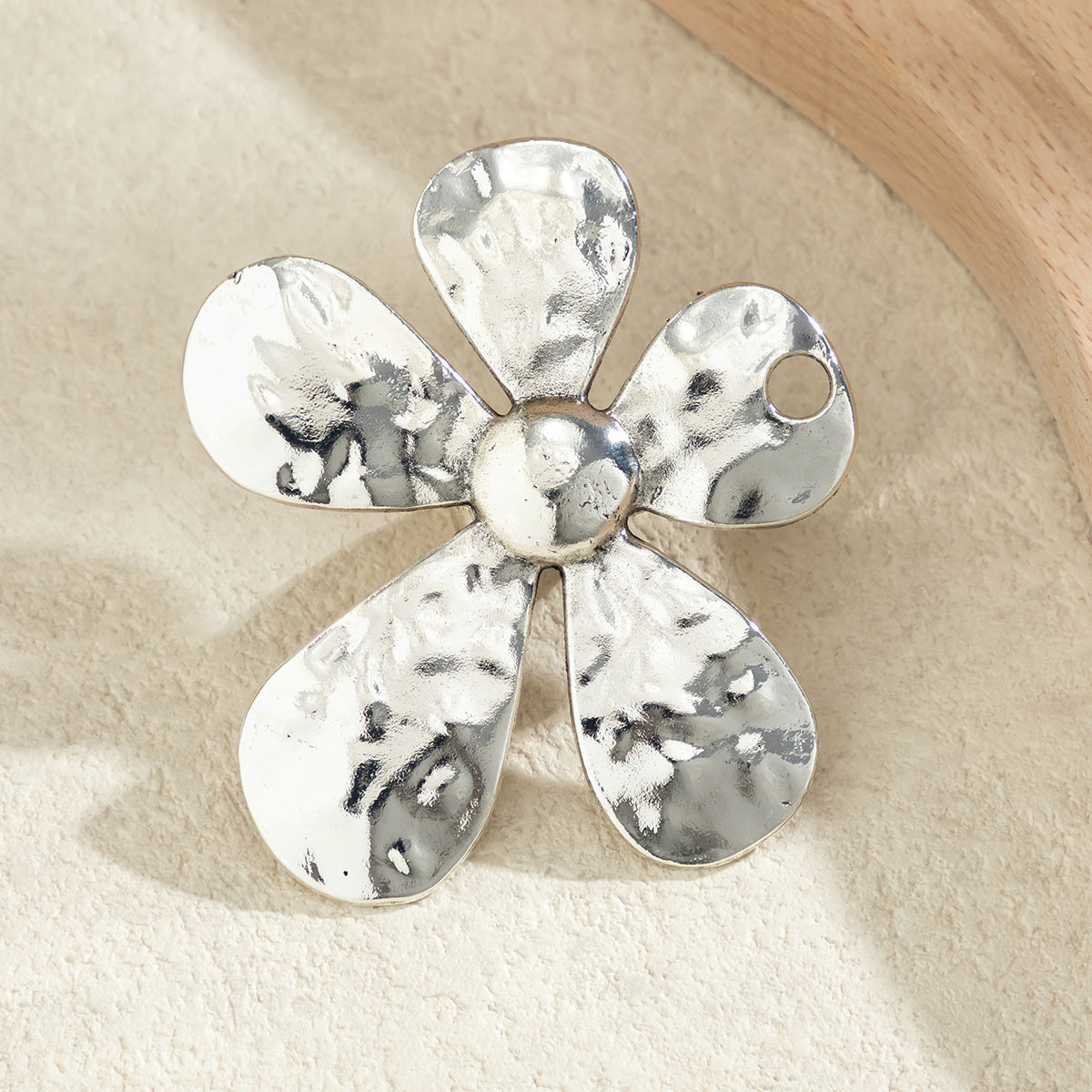 Exaggerated Liquid Metal Floral Plated Alloy Necklace for Women