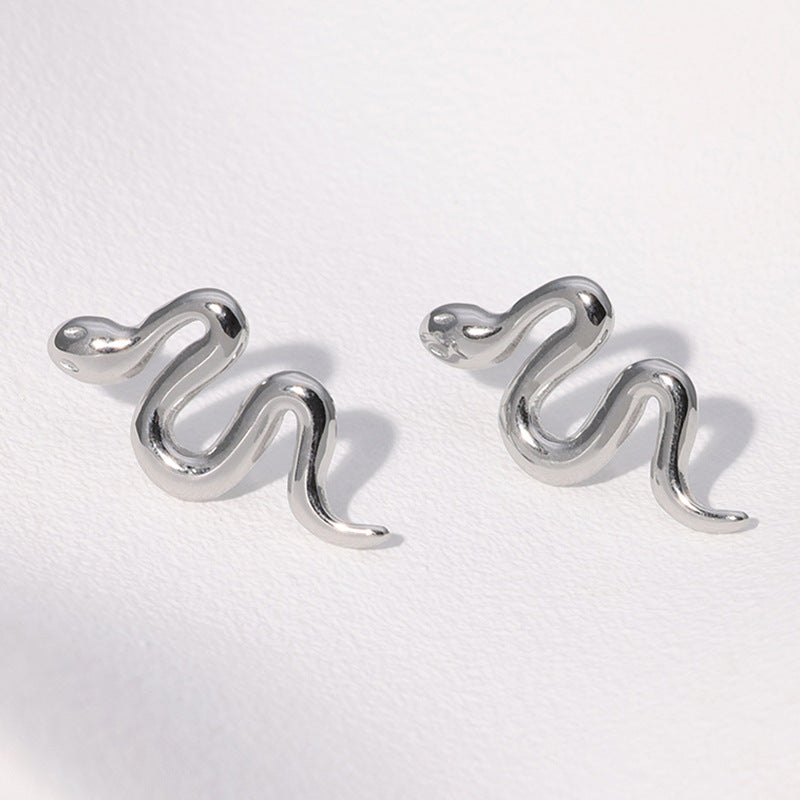 Orecchini a perno minimalisti a forma di serpente in acciaio inossidabile con finitura placcata per donna e uomo