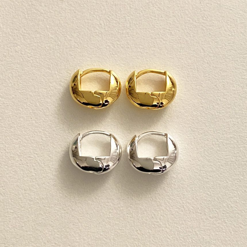 Minimalist Oval-Shaped 925 Sterling Silver Ear Clips with Plated Finish for Women