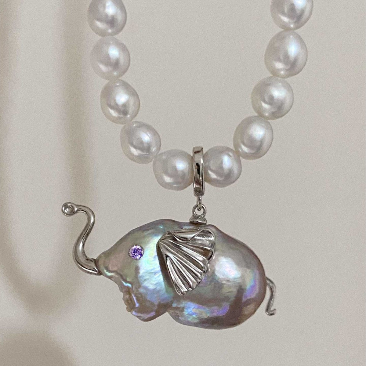 Vintage Animal-Shaped Clownfish Pendant Necklace in Titanium Steel with Plated Finish for Women