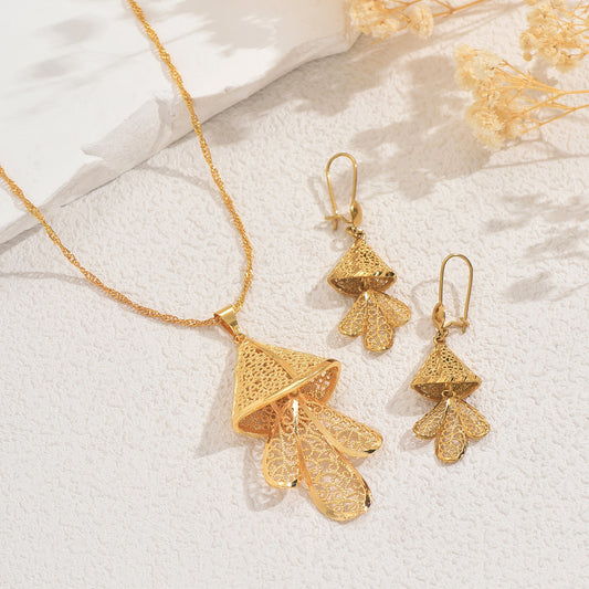 Luxury Style Floral Leaf Pendant Necklace and Earrings Set for Women in Copper with Plated Finish