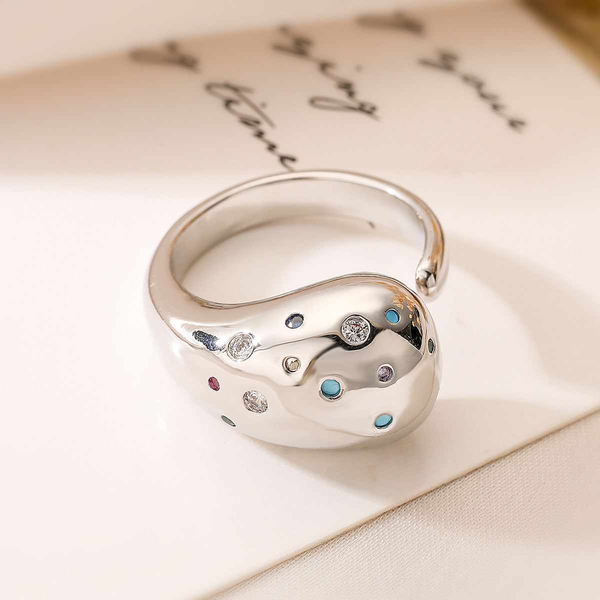 Anello da Donna Minimalista Geometrico in Rame Placcato Oro con Zircone