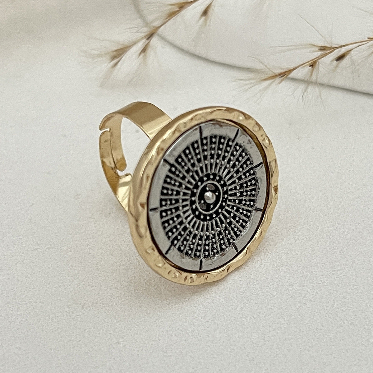 Juego de anillos apilables estilo punk con brújula geométrica y luna creciente con motivo de hojas en aleación con acabado galvanizado para mujer