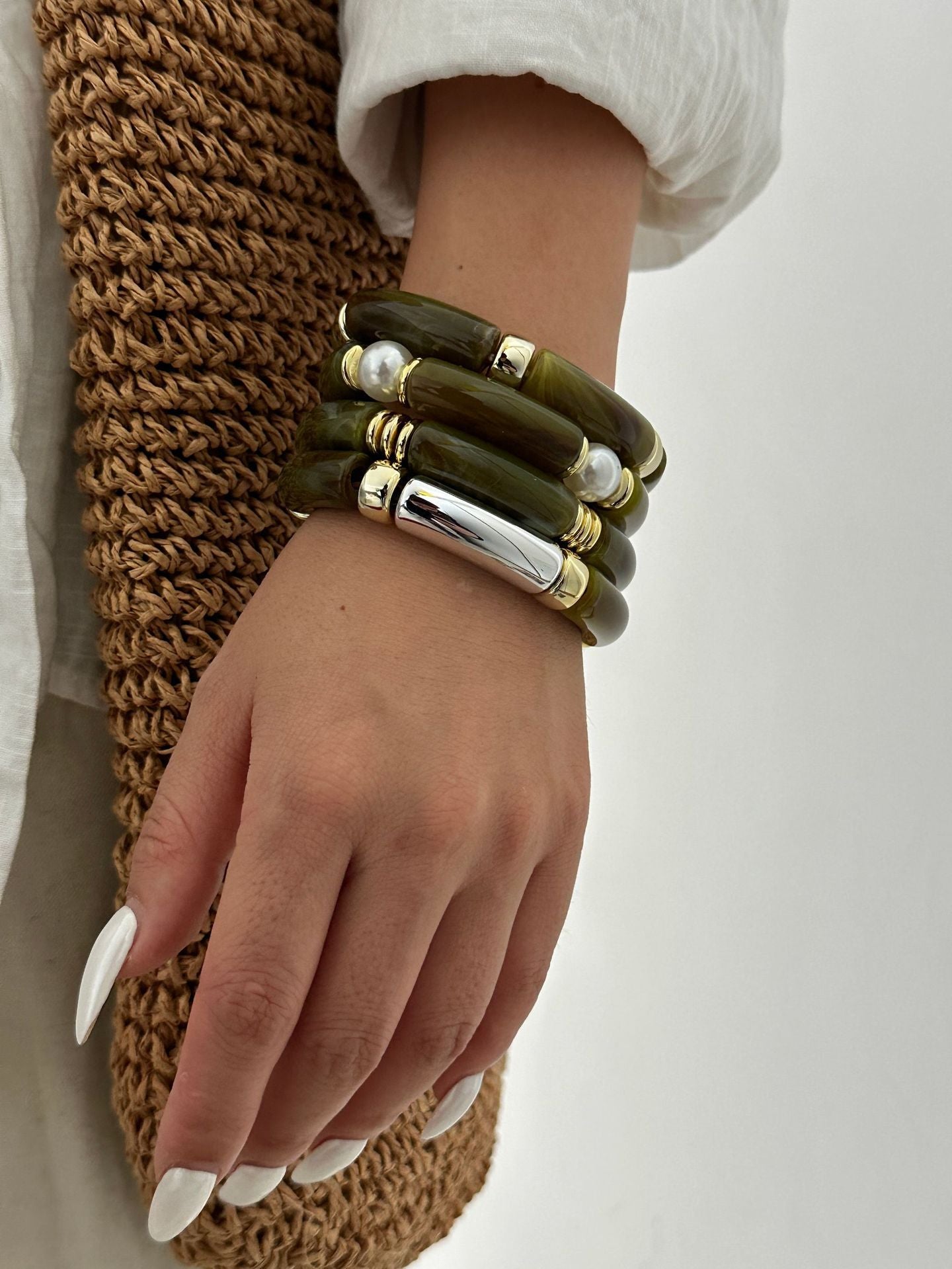 Bracciale Acrilico Vintage con Gradiente Geometrico placcato e Perline con design a Bambù