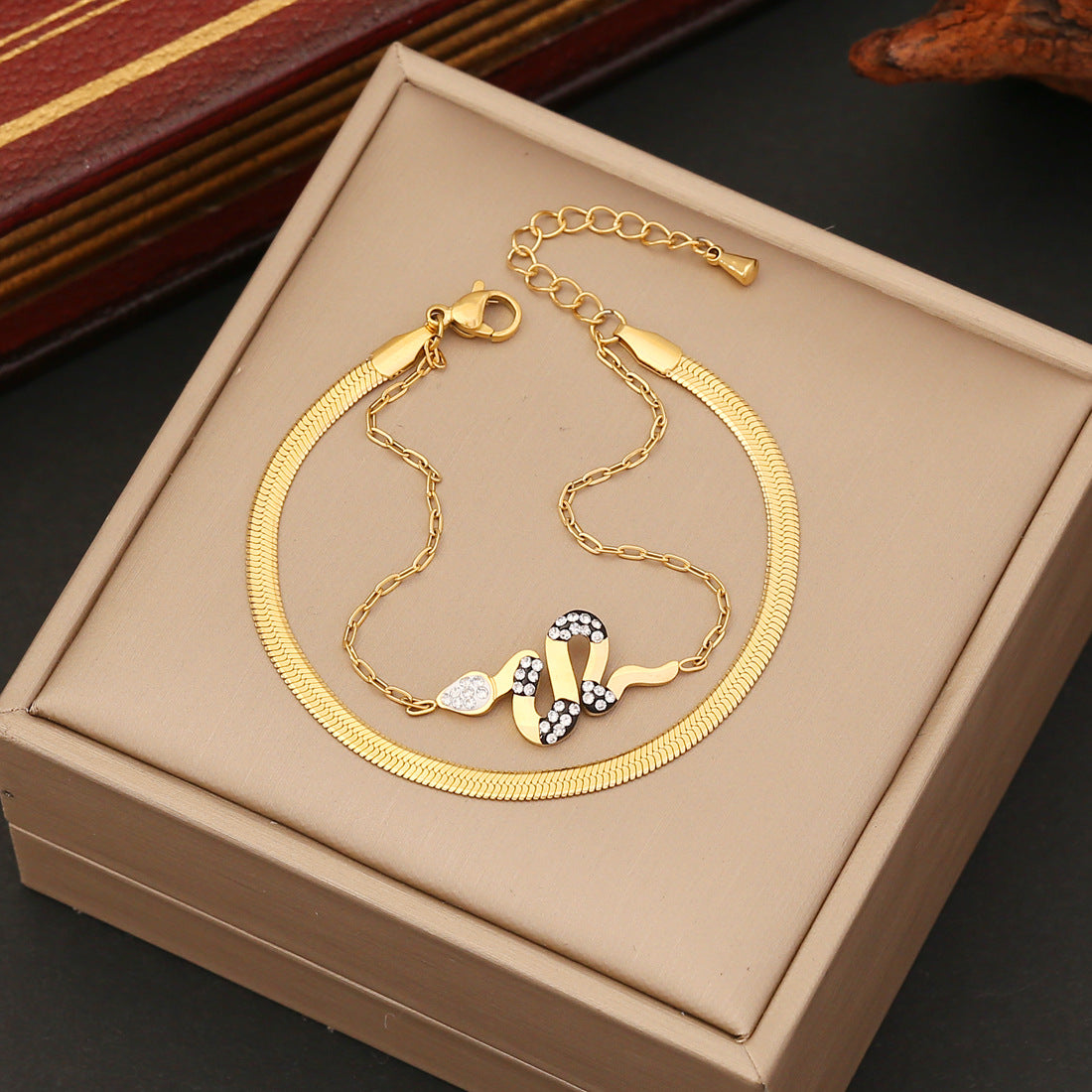 Pulsera de Acero Inoxidable con Forma de Serpiente Estilo INS con Acabado Chapado para Mujer