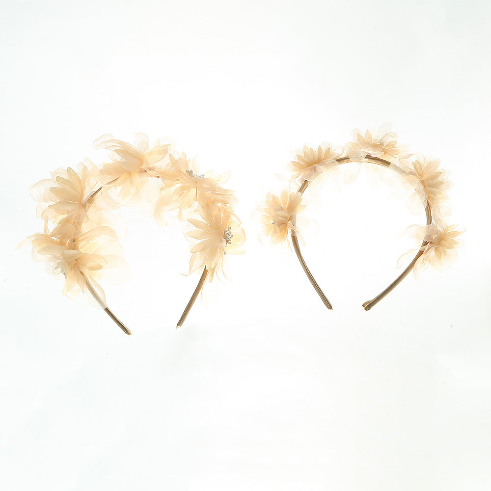 Sweet Princess-Style 3D Floral Headband for Girls Made of Fabric with Handcrafted Detailing