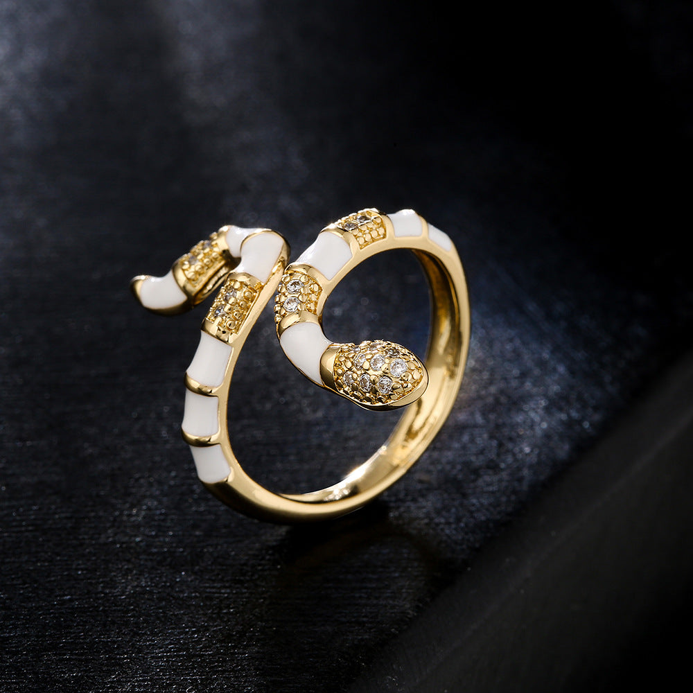 Anello a serpente geometrico in stile INS da donna in rame con placcatura in oro 18 carati e finitura smaltata