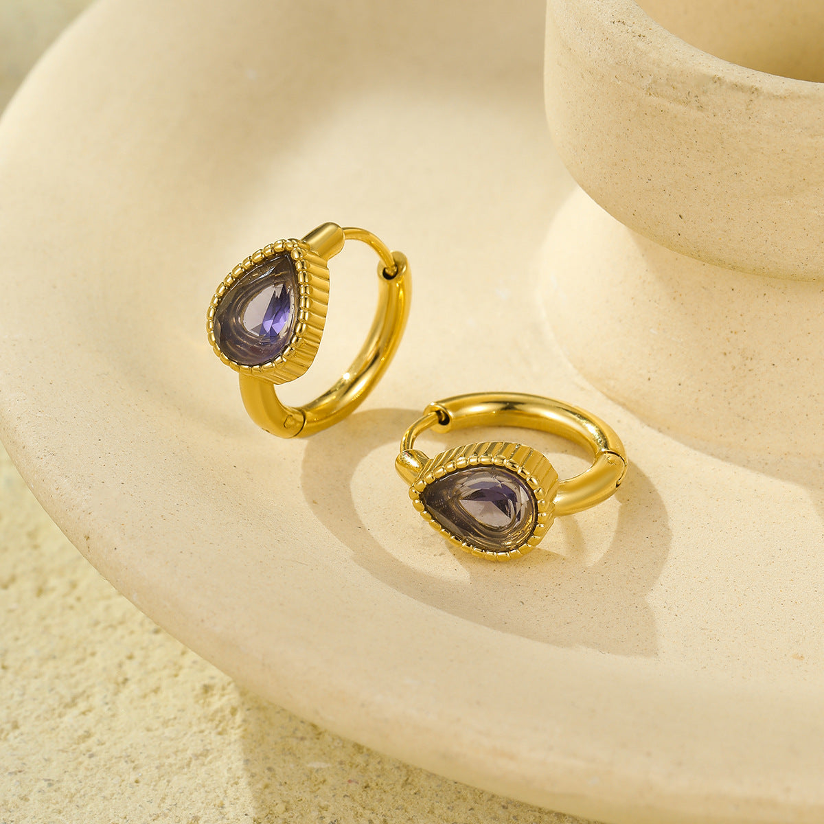 Pendientes de acero inoxidable con forma de lágrima de estilo vintage para mujer, con incrustaciones de diamantes de imitación, hipoalergénicos y resistentes a la decoloración