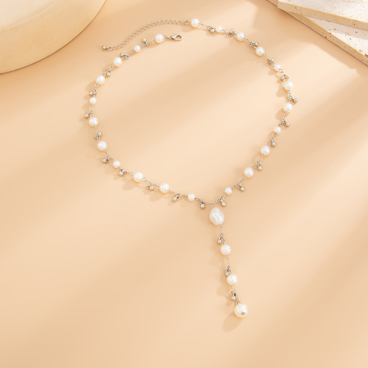 Collar con colgante de cruz geométrica personalizado con perla de imitación y borla para mujer