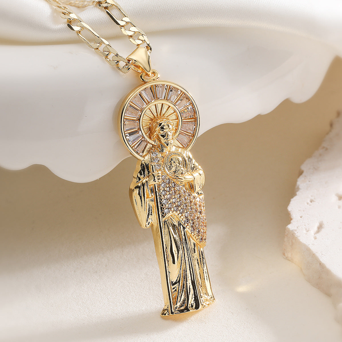 Minimalist Luxury 18K Gold Plated Brass Geometric Cubic Zirconia Virgin Mary Photo Locket Pendant Necklace