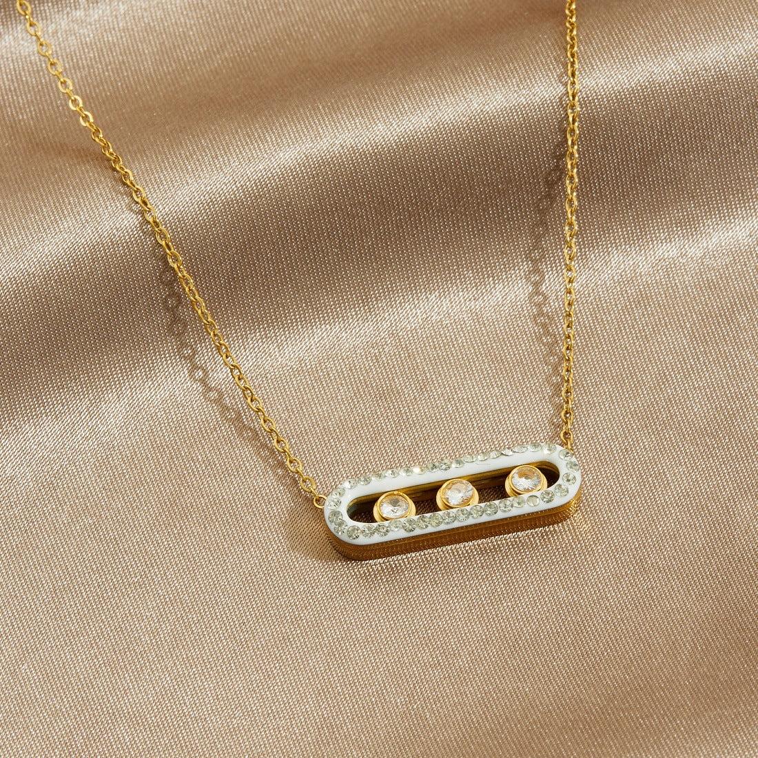 Minimalist Gold Plated Stainless Steel Geometric Paperclip Pendant Necklace with Rhinestones for Women