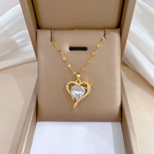 Collar con colgante de circonita con forma de corazón de acero de titanio de lujo para mujer, cadena delicada para clavícula con diseño geométrico