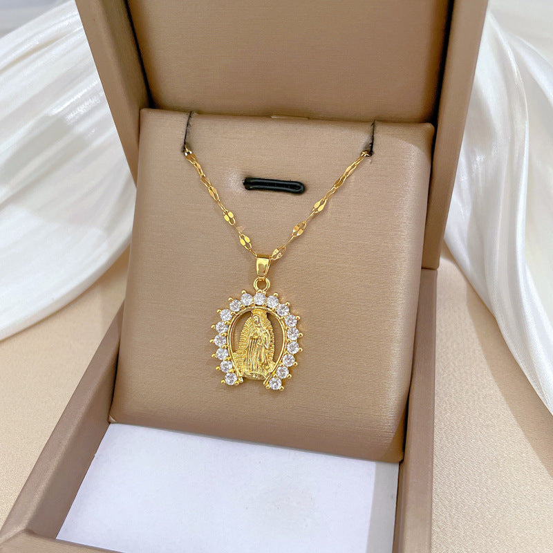 Collana con Ciondolo Minimalista a Forma di Luna in Acciaio Inox con Intarsio di Zirconi per Uomo e Donna