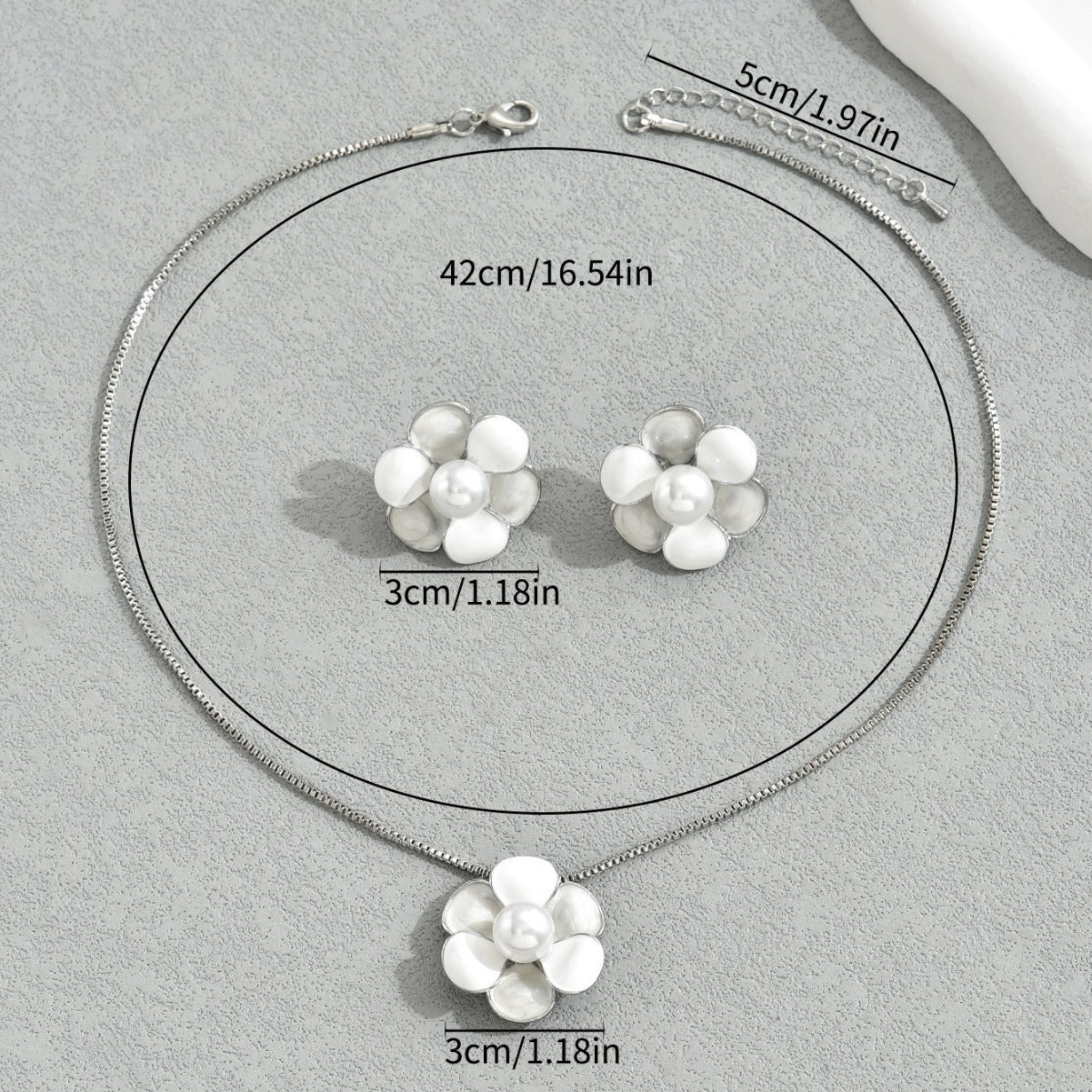 Collana e orecchini in rame a forma di fiore stile floreale con intarsio di perle da donna