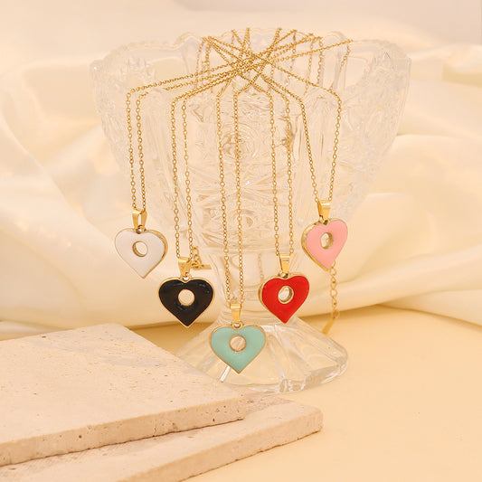 Fashionable Stainless Steel Heart Pendant Necklace for Women with Modern Office Look