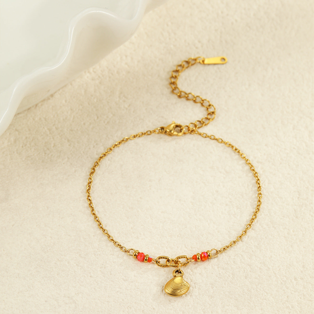 Fashionable Ocean-Themed Coconut Tree and Seashell Pendant Stainless Steel Bracelet with Titanium Steel Plated 18K Gold for Layering