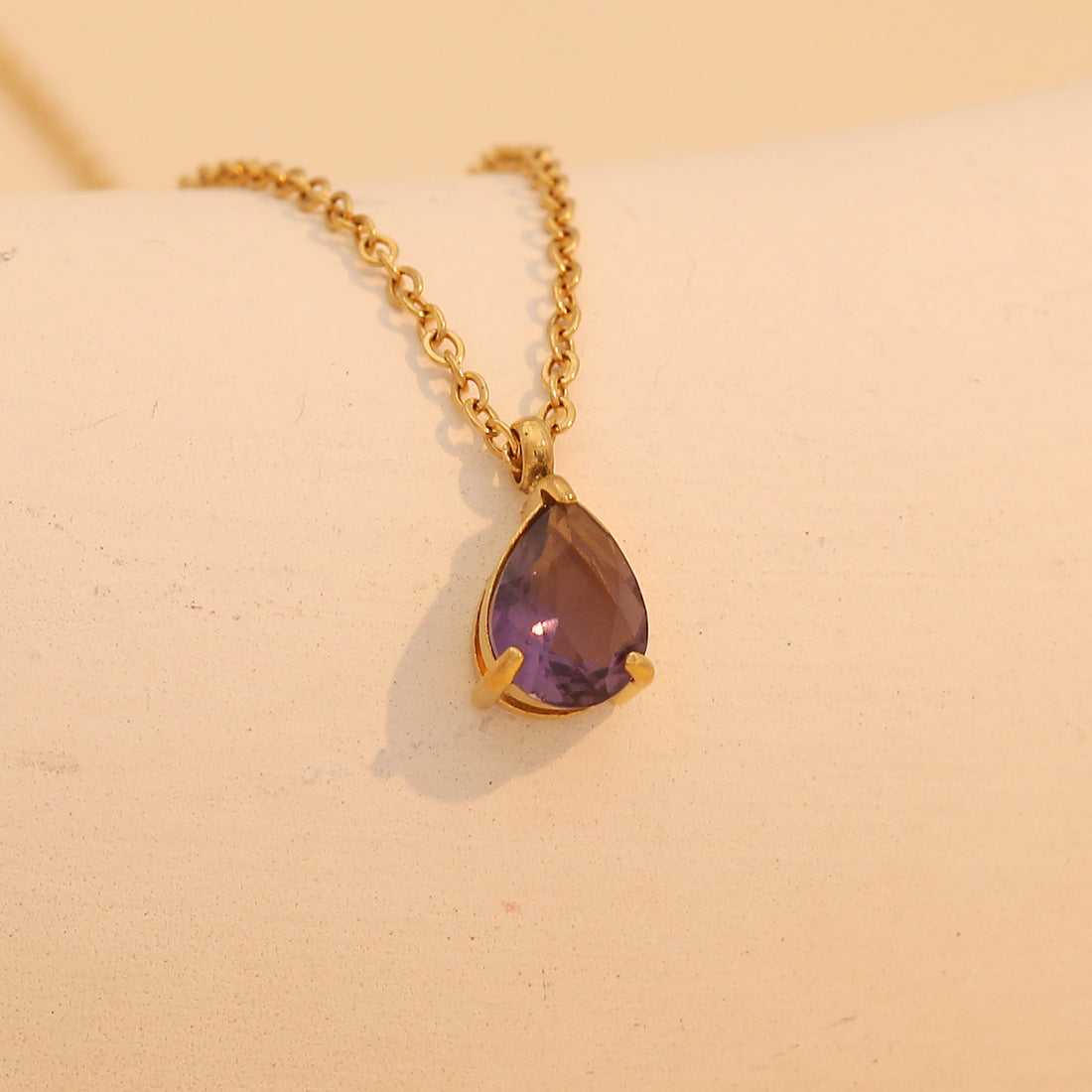 Collana con pendente da donna in acciaio inossidabile a forma di goccia d'acqua, placcata e alla moda
