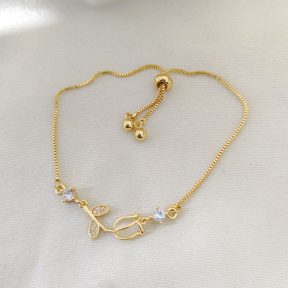 Collana da donna originale in acciaio al titanio placcato a forma di tulipano con catena O e motivo floreale