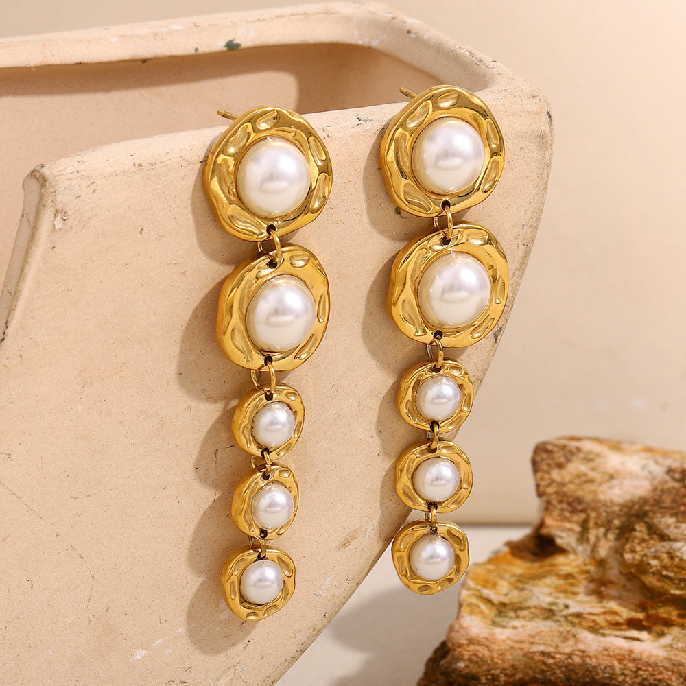 Fashionable Vintage-Inspired Geometric Stainless Steel Earrings with 18K Gold Plating and Mixed-Size Pearl Accents for Women