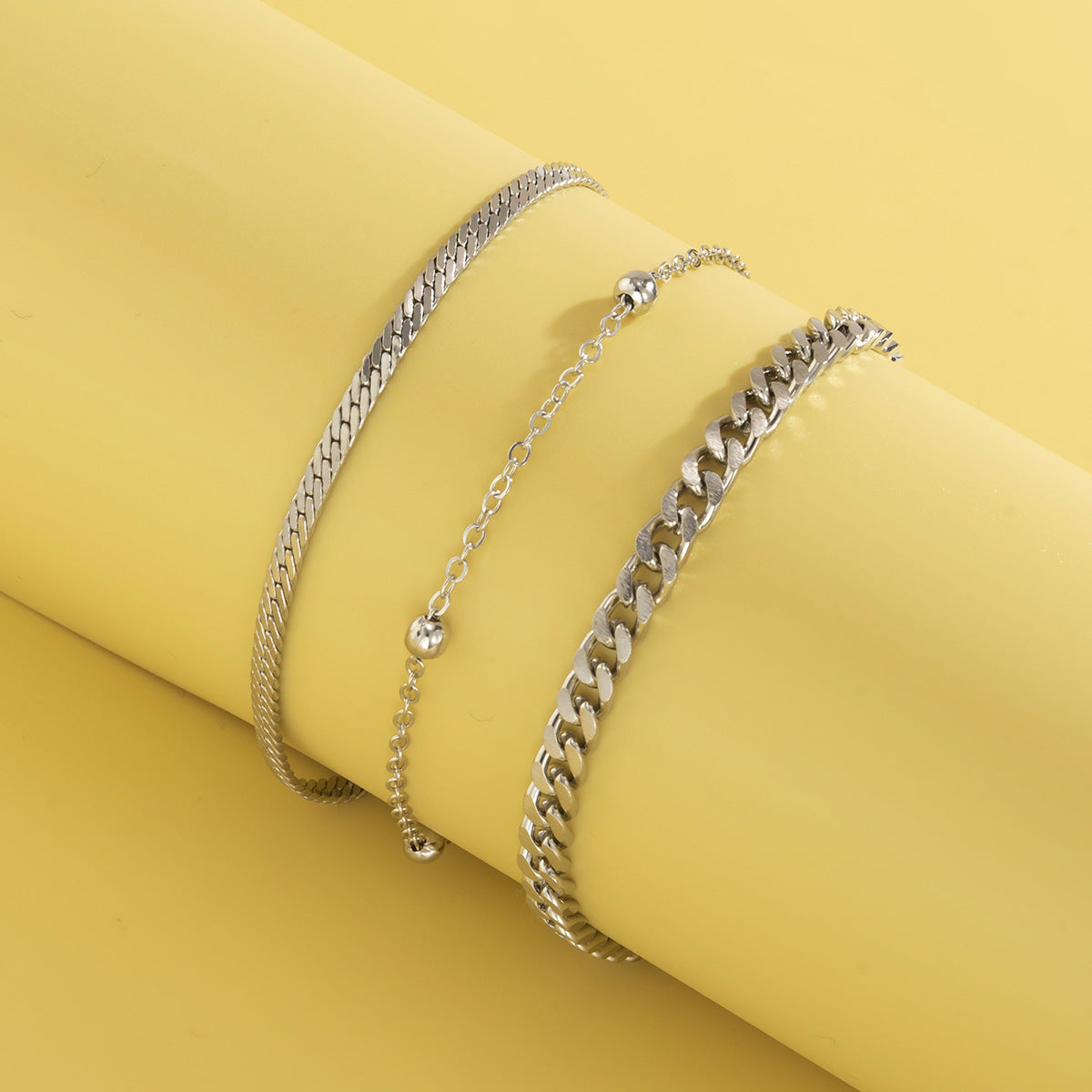 Bracciale a Serpente Minimalista da Donna con Design Geometrico Cavo Gioielli in Metallo Elettroplaccato