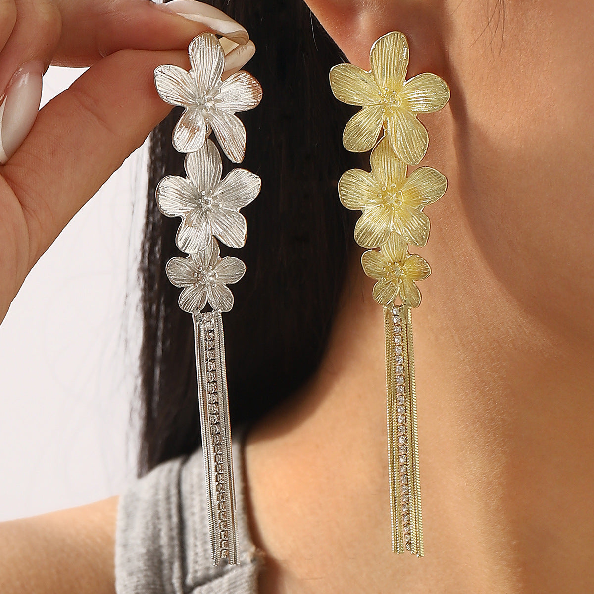 Pendientes de borla florales de lujo para mujer con incrustaciones de diamantes de imitación y base de aleación
