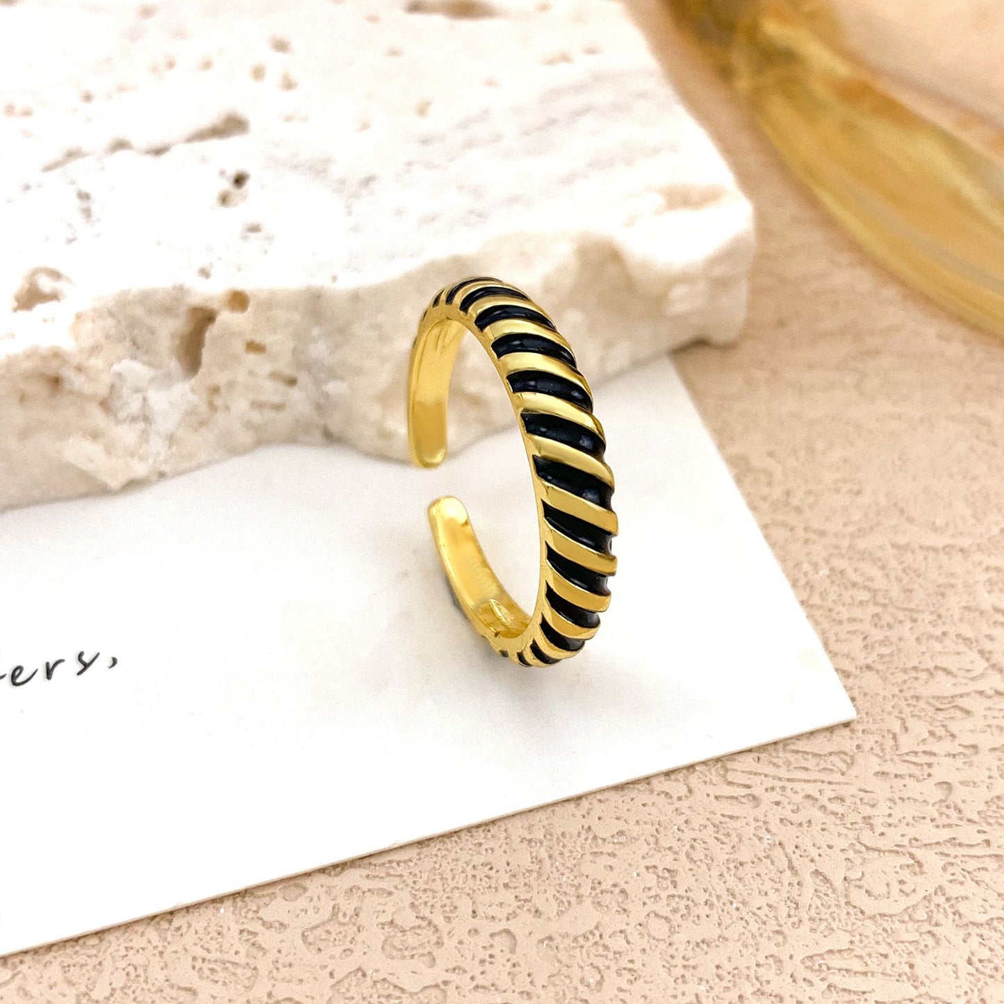 Minimalist Luxury Geometric Open Ring Alloy Gold Plated Women's Jewelry