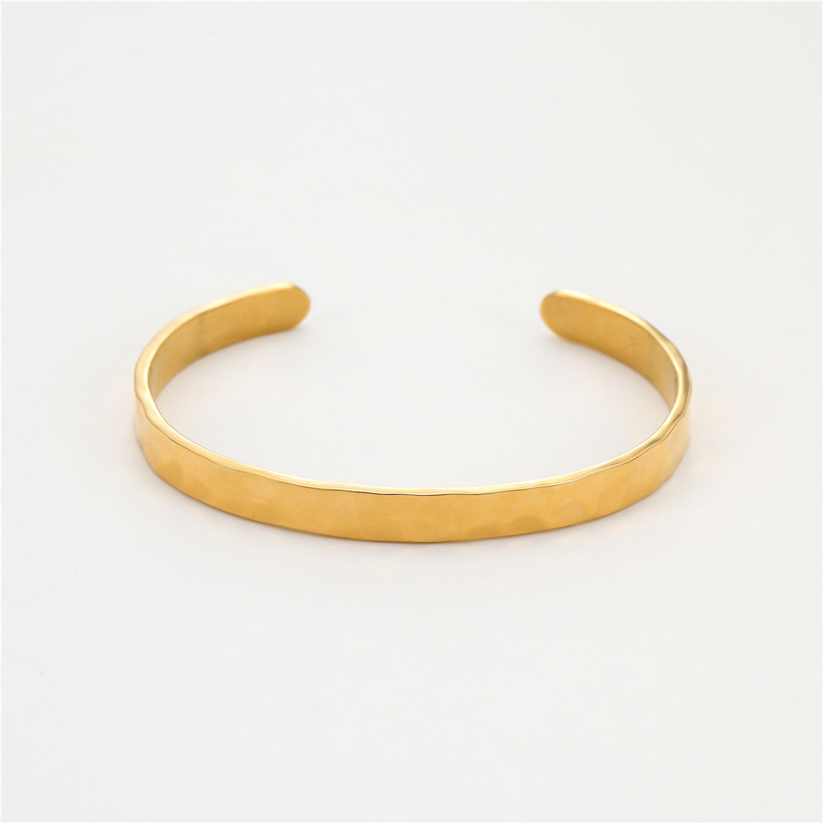 Fashionable Geometric Stainless Steel C-Shape Open Bangle Bracelet with Engraved Hammered Texture and Plated Finish