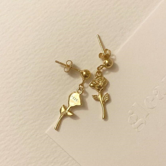 Pendientes de botón minimalistas de plata de ley 925 con diseño de rosa hechos a mano para mujer