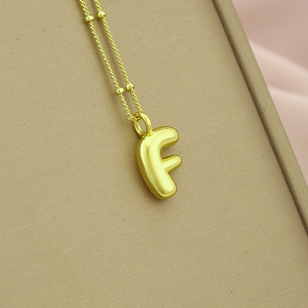 Collar Colgante con Inicial Minimalista para Mujer en Cobre con Acabado Galvanizado Cadena Ajustable para Clavícula